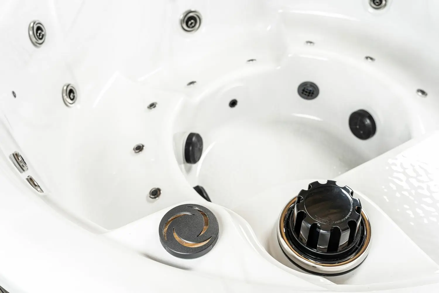 American Outdoor Whirlpool Genova