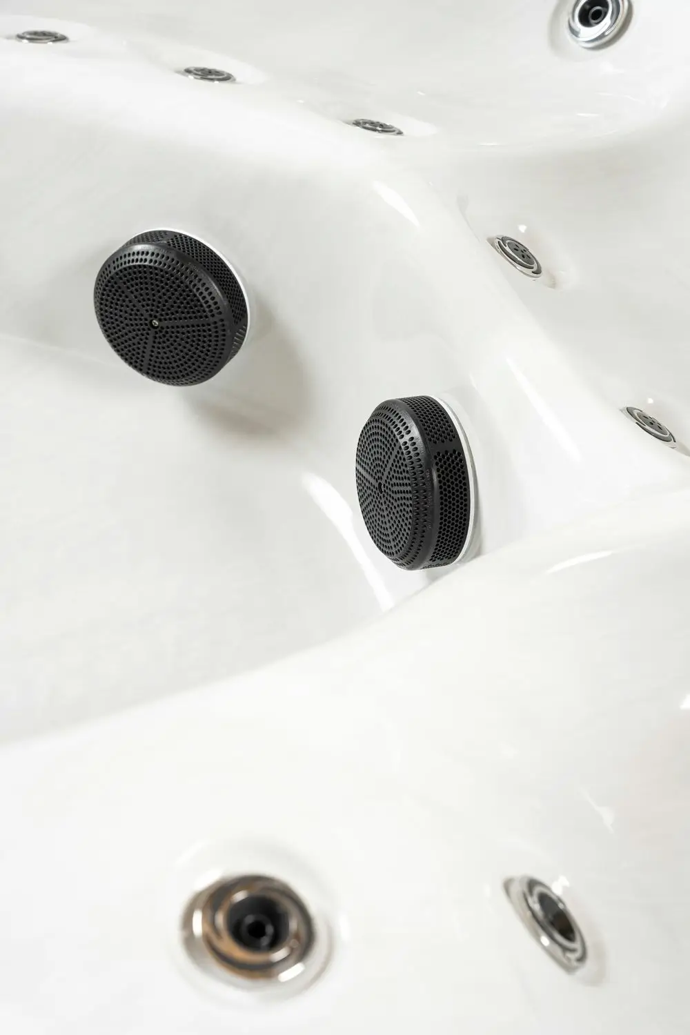 American Outdoor Whirlpool Torina