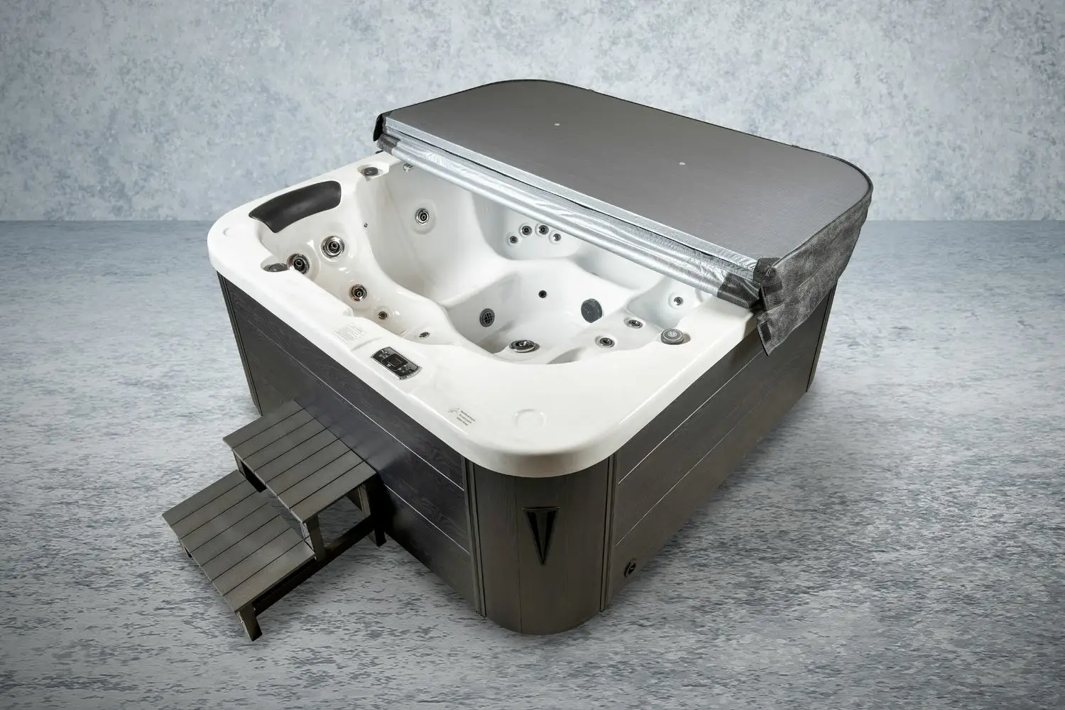 American Outdoor Whirlpool Torina