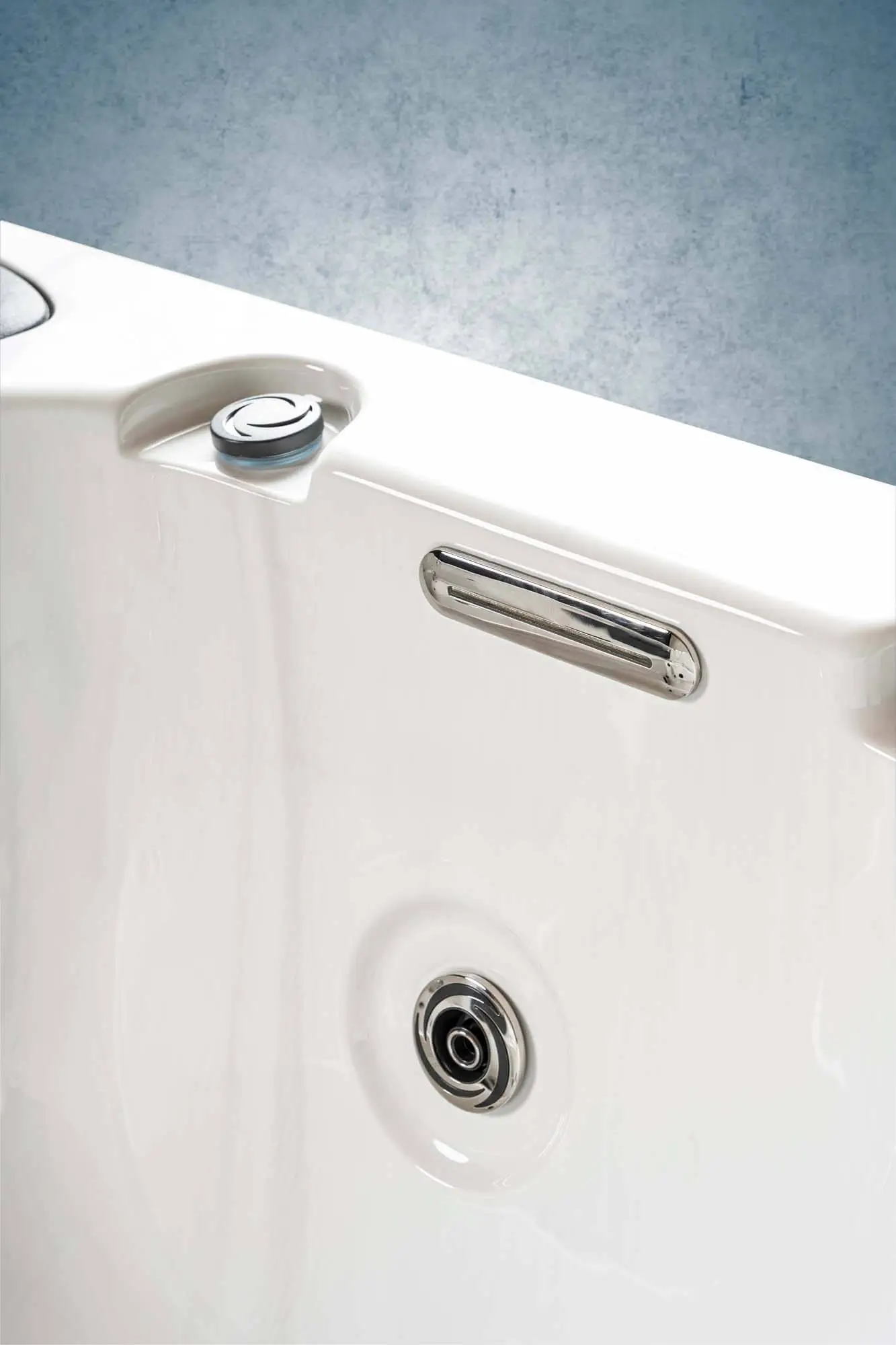 American Outdoor Whirlpool Torina Sterling Silver / Brown