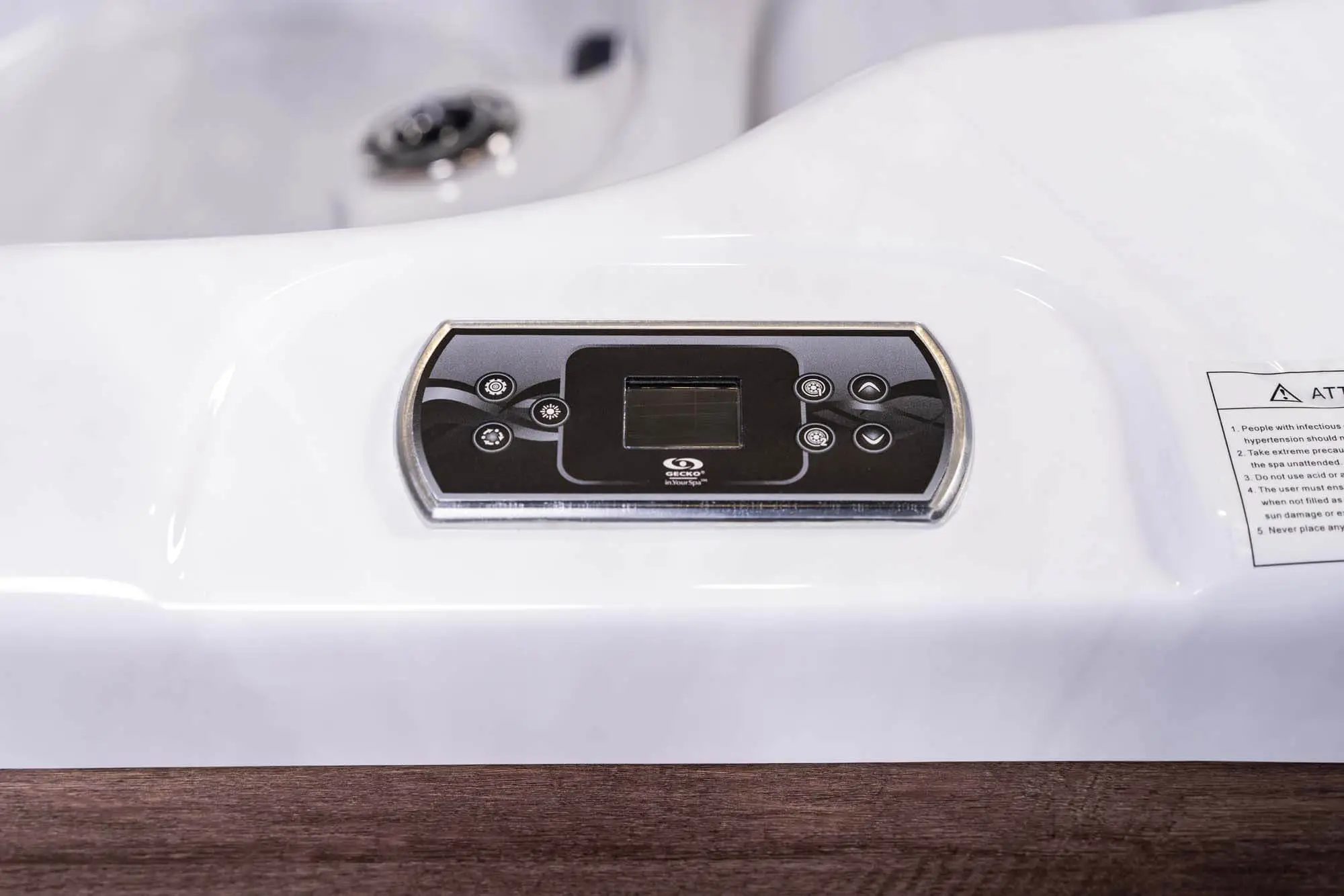 American Outdoor Whirlpool Torina Sterling Silver / Brown