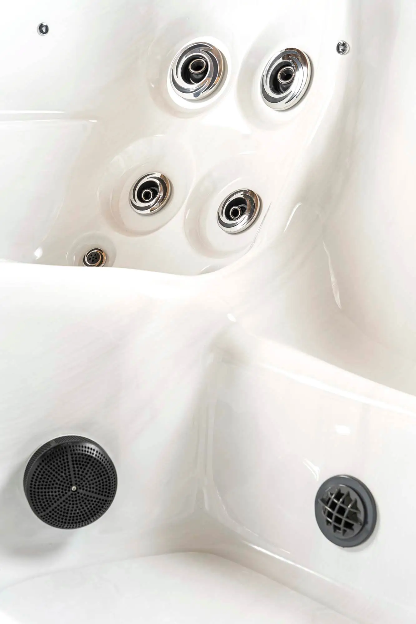 American Outdoor Whirlpool Torina Sterling Silver / Brown