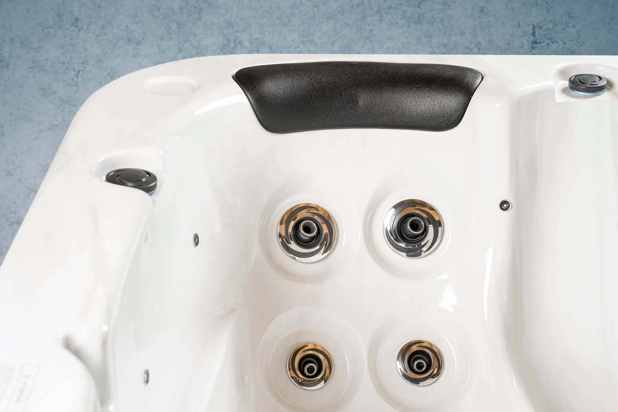 American Outdoor Whirlpool Torina Sterling Silver / Brown