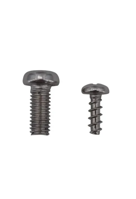 Schraube zur Montage der Grundplatte an der OKU SPS Poolpumpe