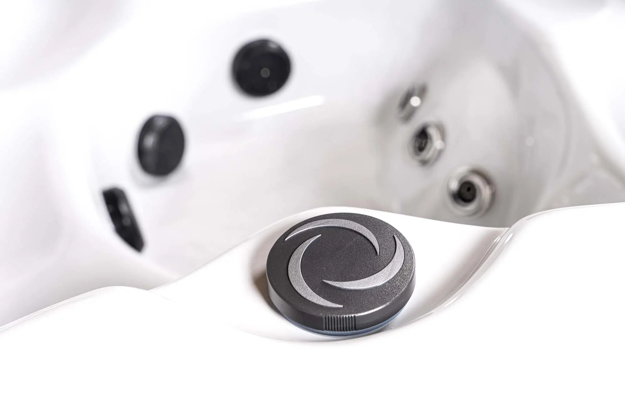 American Outdoor Whirlpool Milano Sterling Silver / Grey